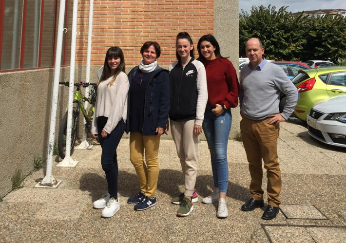 Un equipo de alumnas del IES Al Andalus de Almucar participa esta semana en la final del Young Business Talents en Madrid